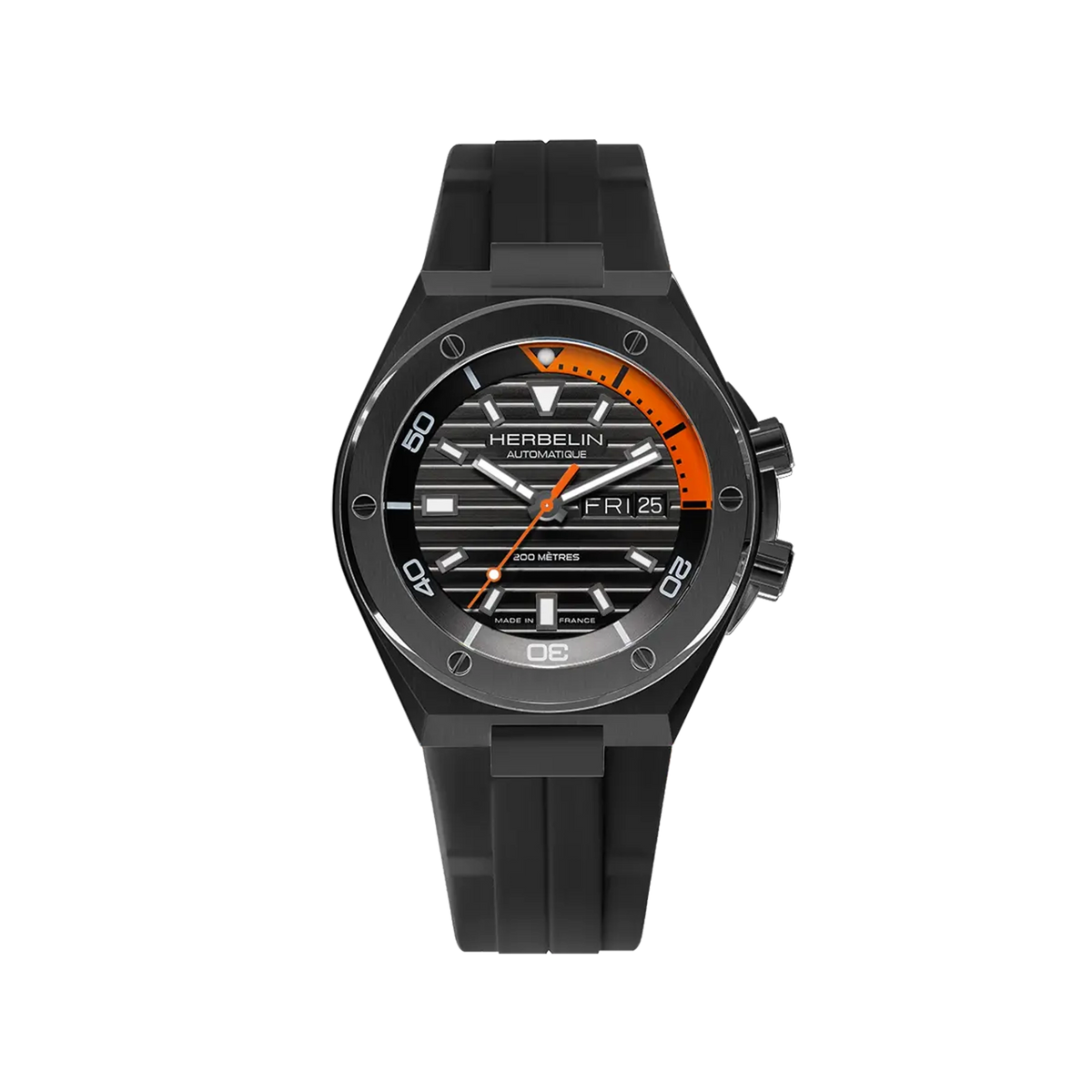 Cap Camarat, black dial, round steel case, rubber strap