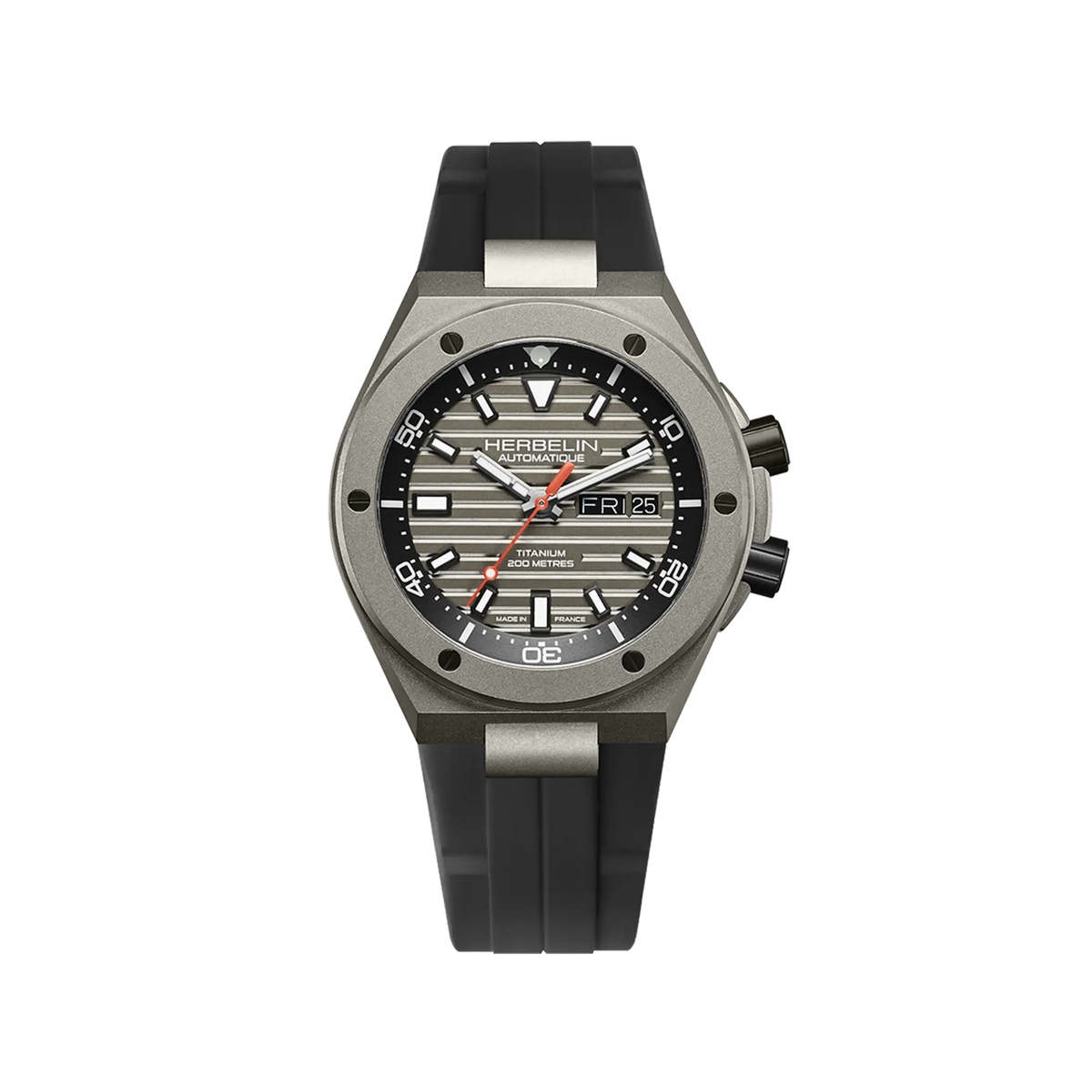 Cap Camarat, matte titanium dial, titanium round case, rubber strap