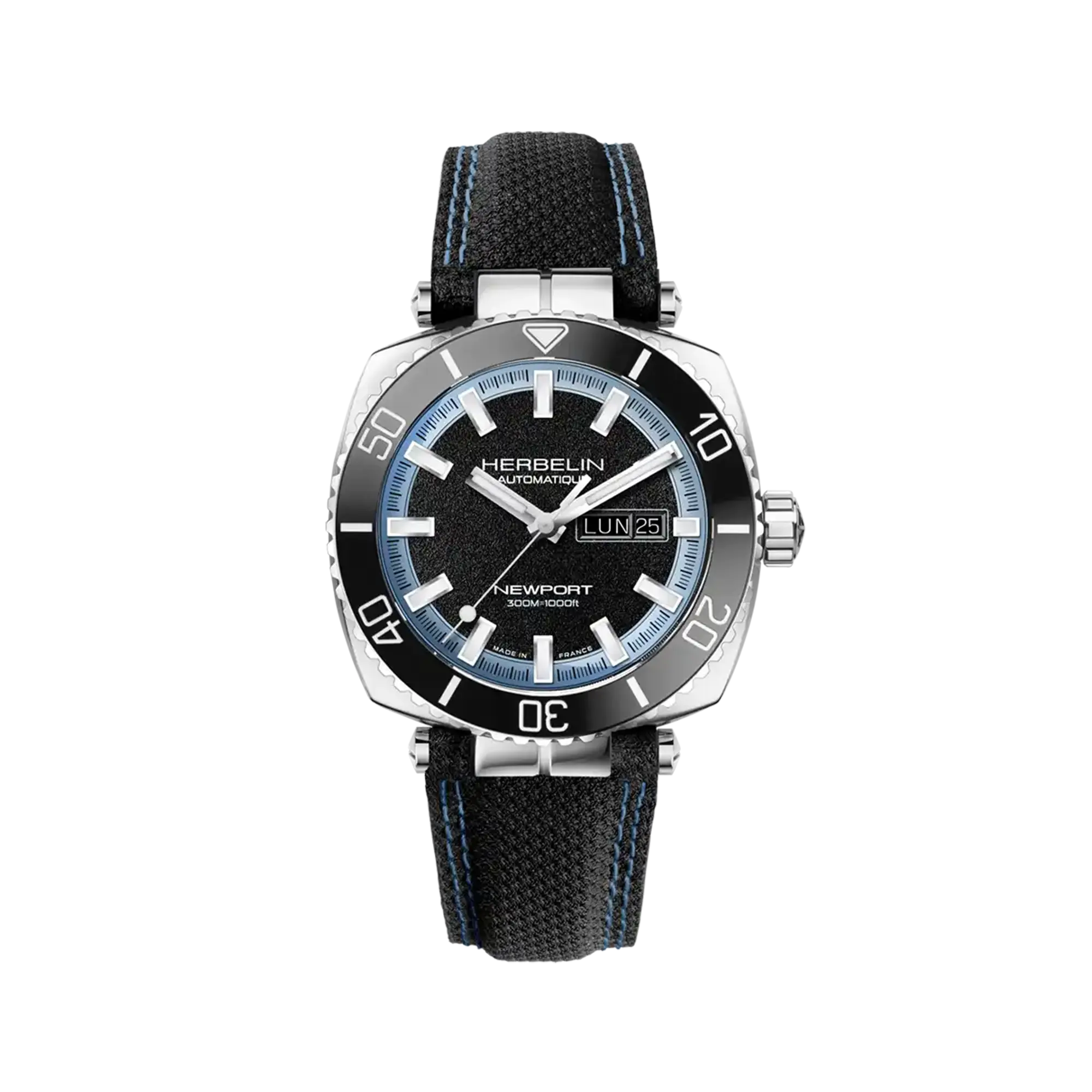 Newport, cadran noir mat, boîtier carré acier, bracelet textile