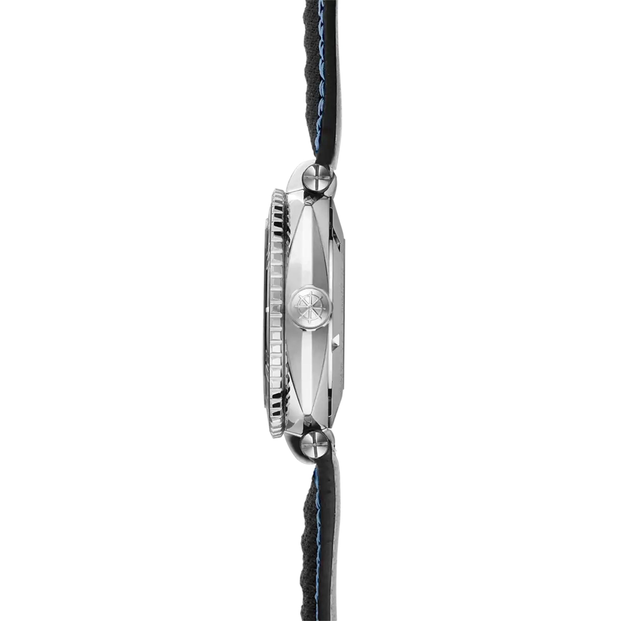 Vue de profil, tranche acier, couronne et attaches du bracelet textile